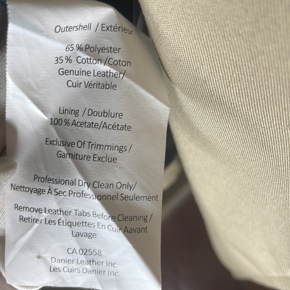 Danier Vintage Italian Leather Double
Breasted Jacket Size Small - Picture 11 of 13